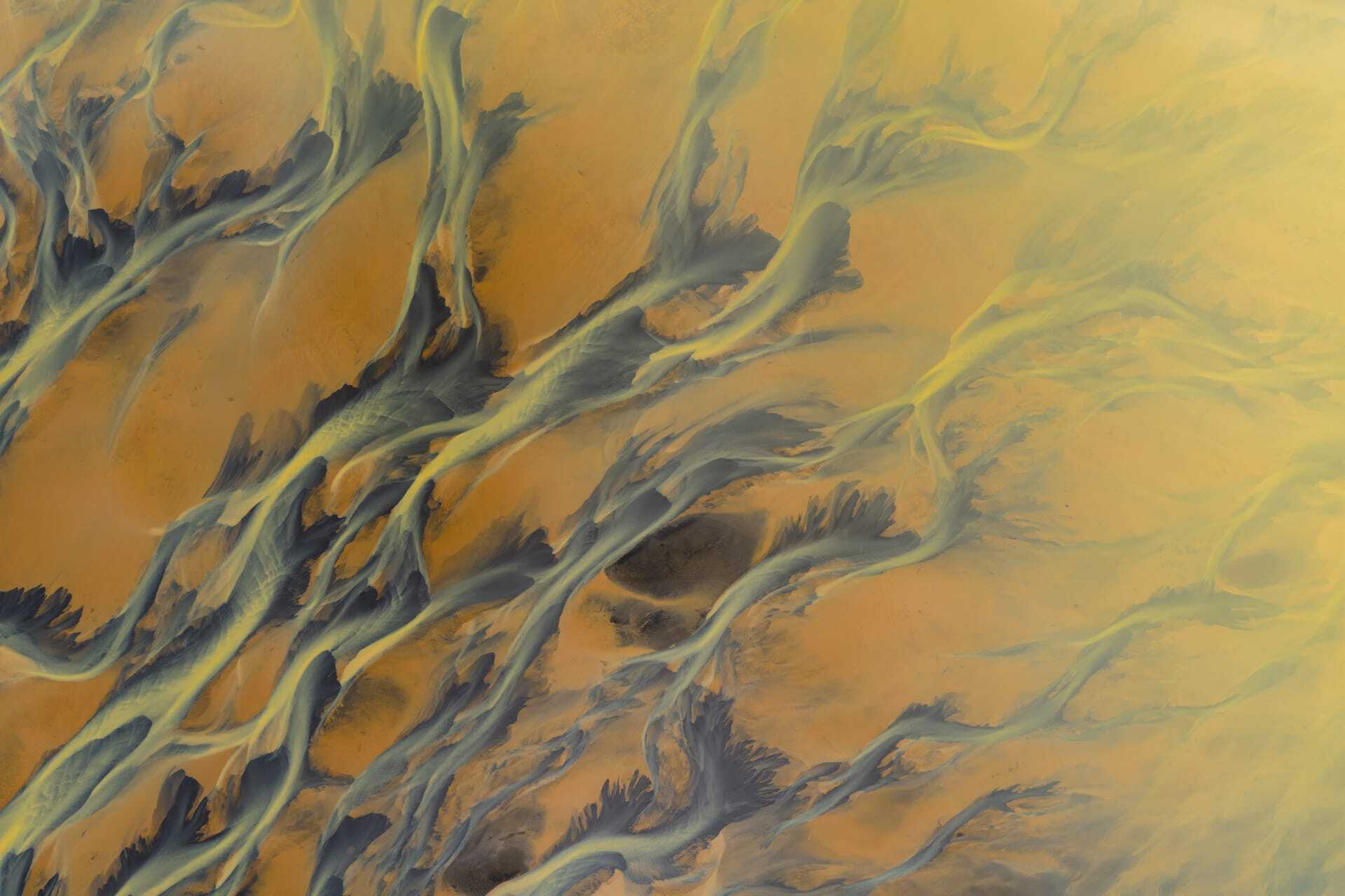 nls-2510-iceland-amber-currents-1